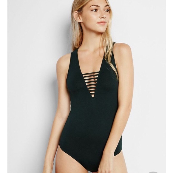 Express✨One Eleven Cutouts Bodysuit - Picture 1 of 7
